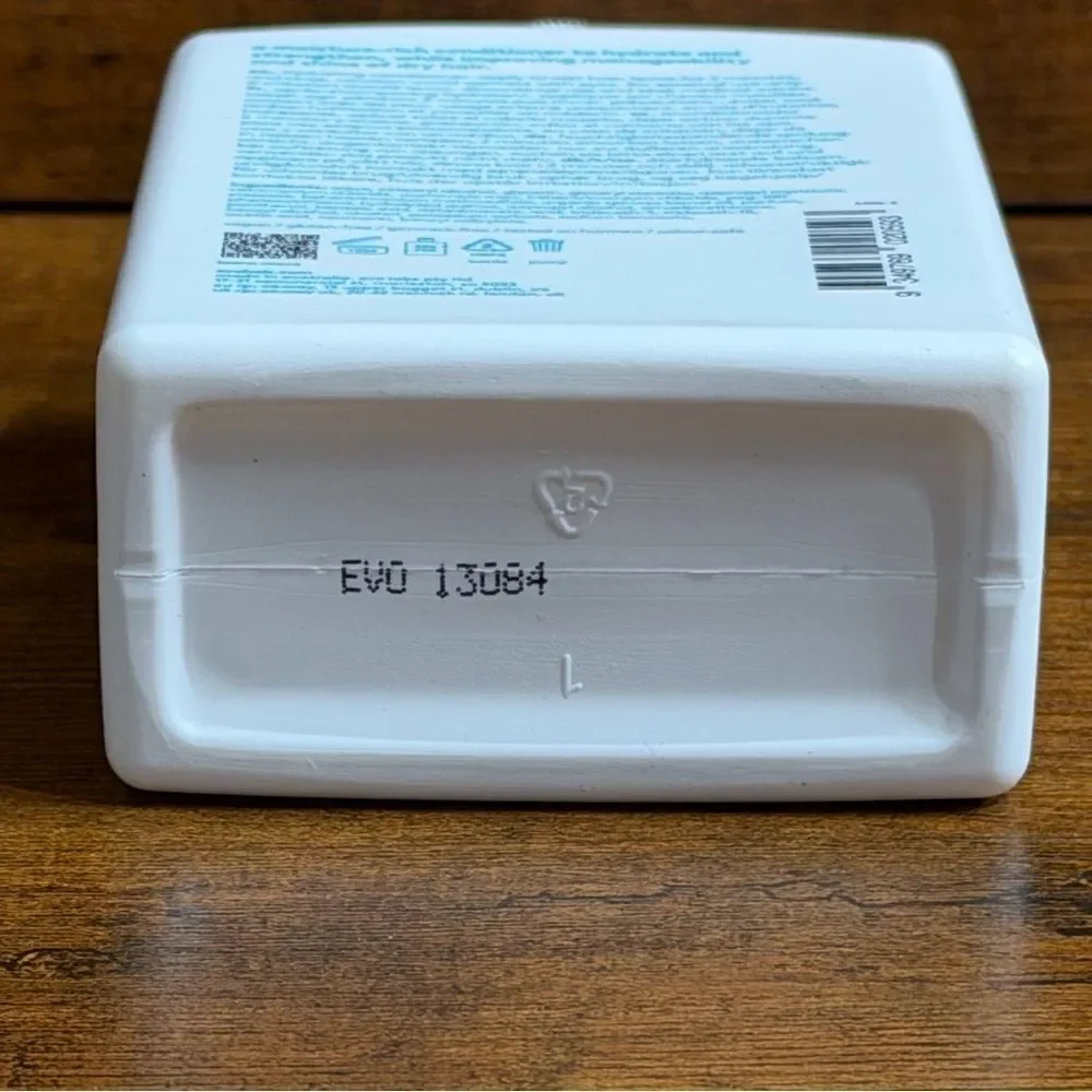 EVO Bundle: Therapist Conditioner 10.1oz + Baby Got Bounce Curl Treatment 6.7oz